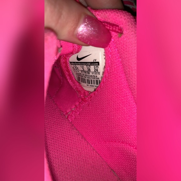 Nike’s - Picture 2 of 2